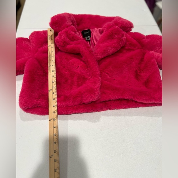 Forever 21 PINK Faux Fur Cozy Jacket
Brand New Womans Size M - Picture 4 of 9